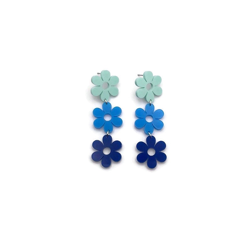 Retro Stacked Blue Daisy Dangles