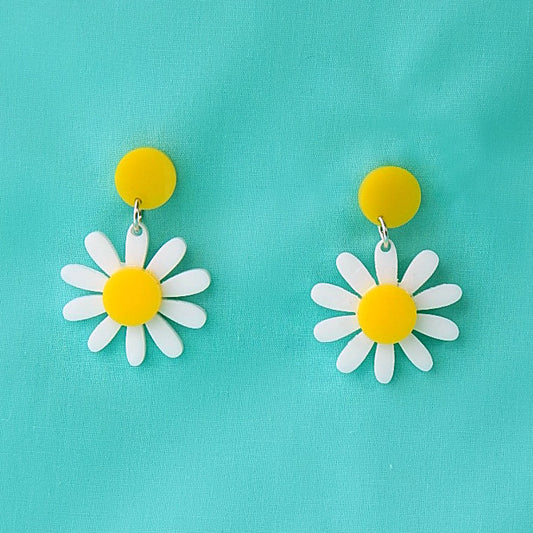 Retro White and Yellow Daisy Dangle Earrings