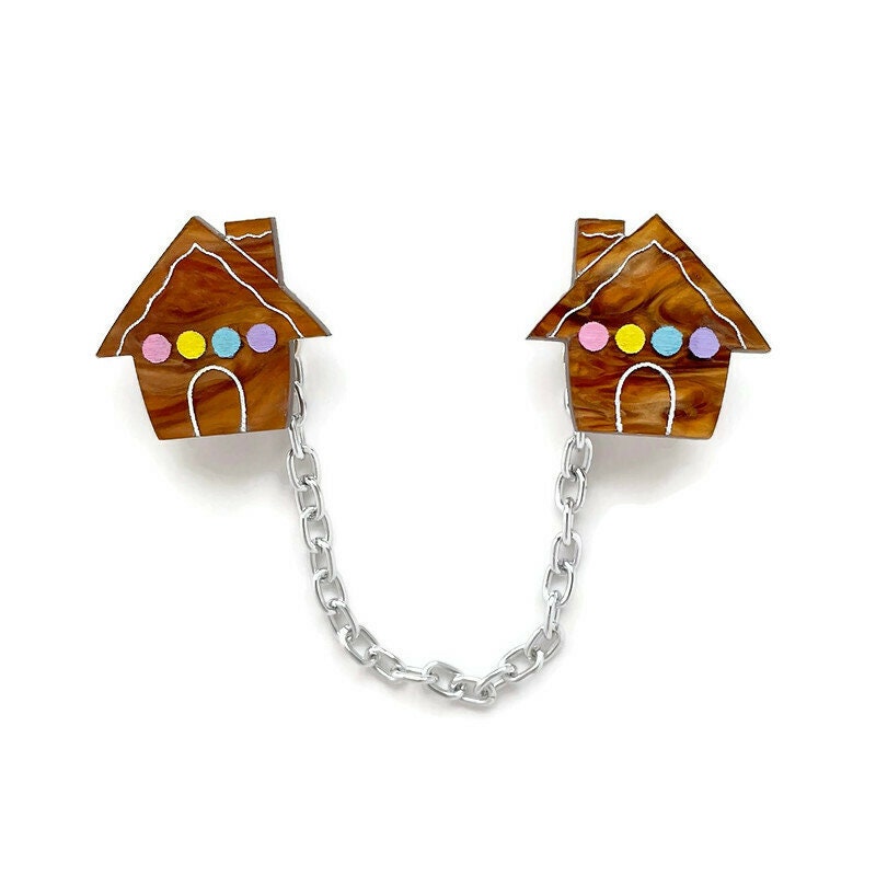 Gingerbread House Sweater Clip