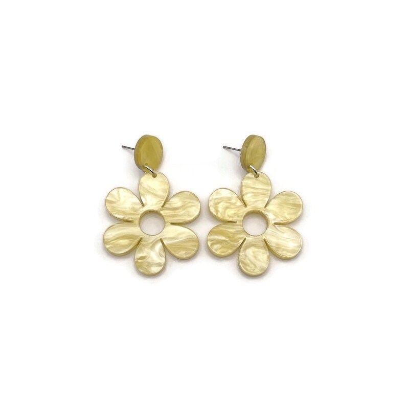 Yellow Pearl Mod Daisy Dangles