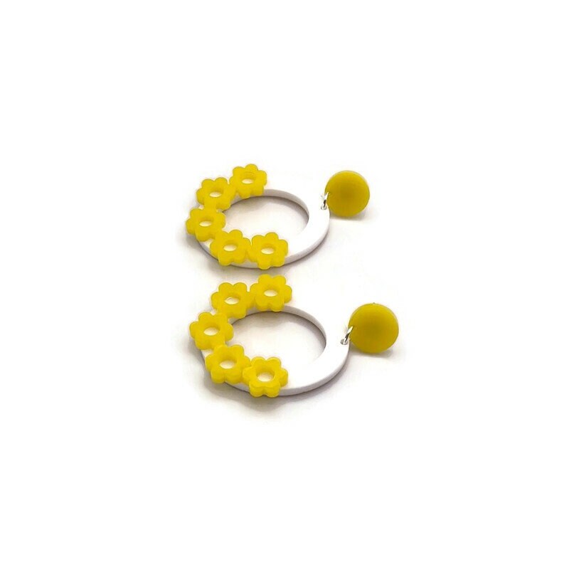 Retro Yellow and White Floral Oval Hoop Dangles