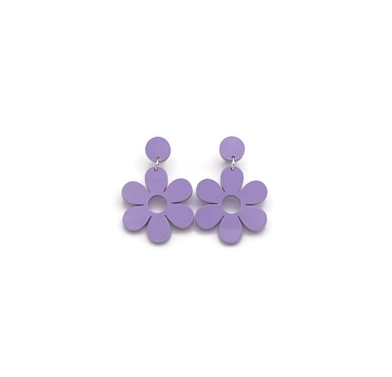 Retro Purple Daisy Dangle Earrings