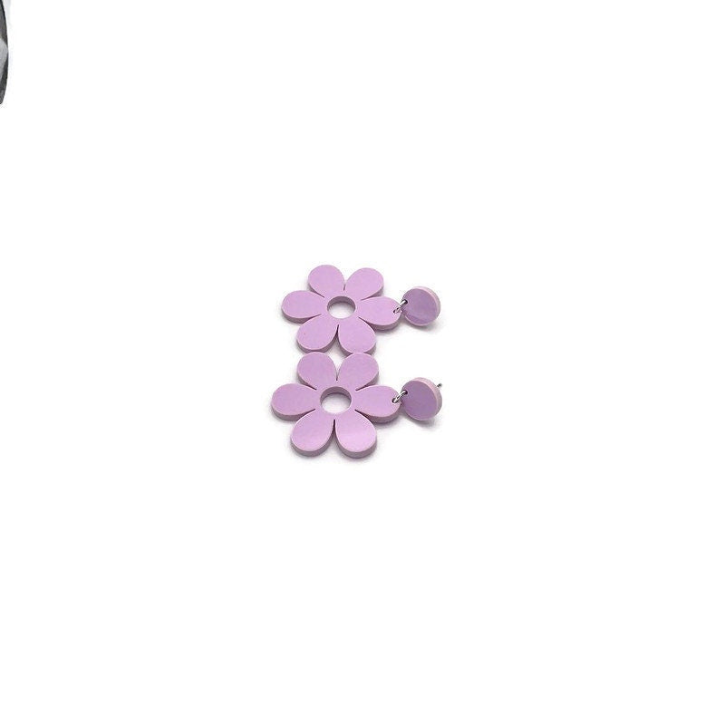 Lilac Mod Daisy Dangles