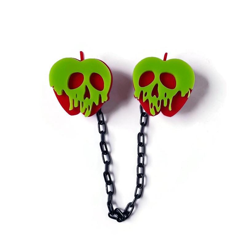 Poison Apple Sweater Clip